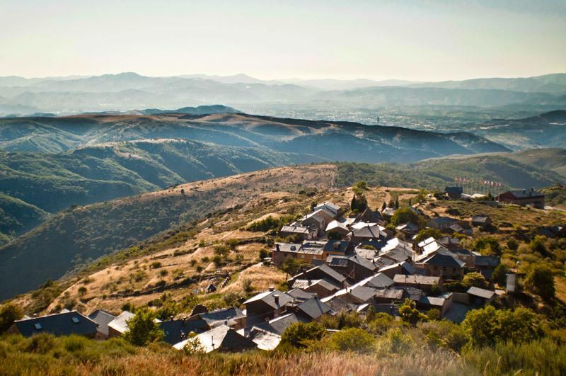 Hotel Rural La Casa Del Peregrino El Acebo de San Miguel Εξωτερικό φωτογραφία